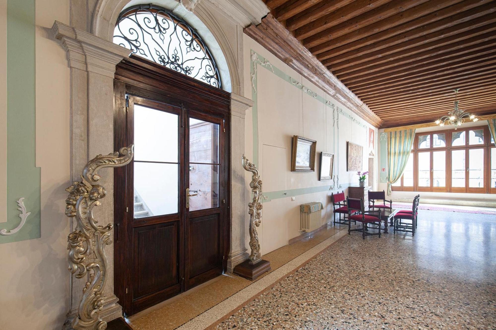 Luxury Apartment Pesaro Papafava เวนิส ภายนอก รูปภาพ