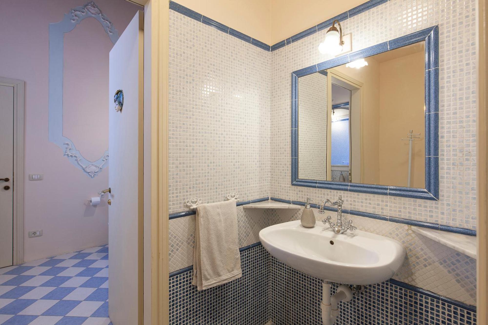 Luxury Apartment Pesaro Papafava เวนิส ภายนอก รูปภาพ