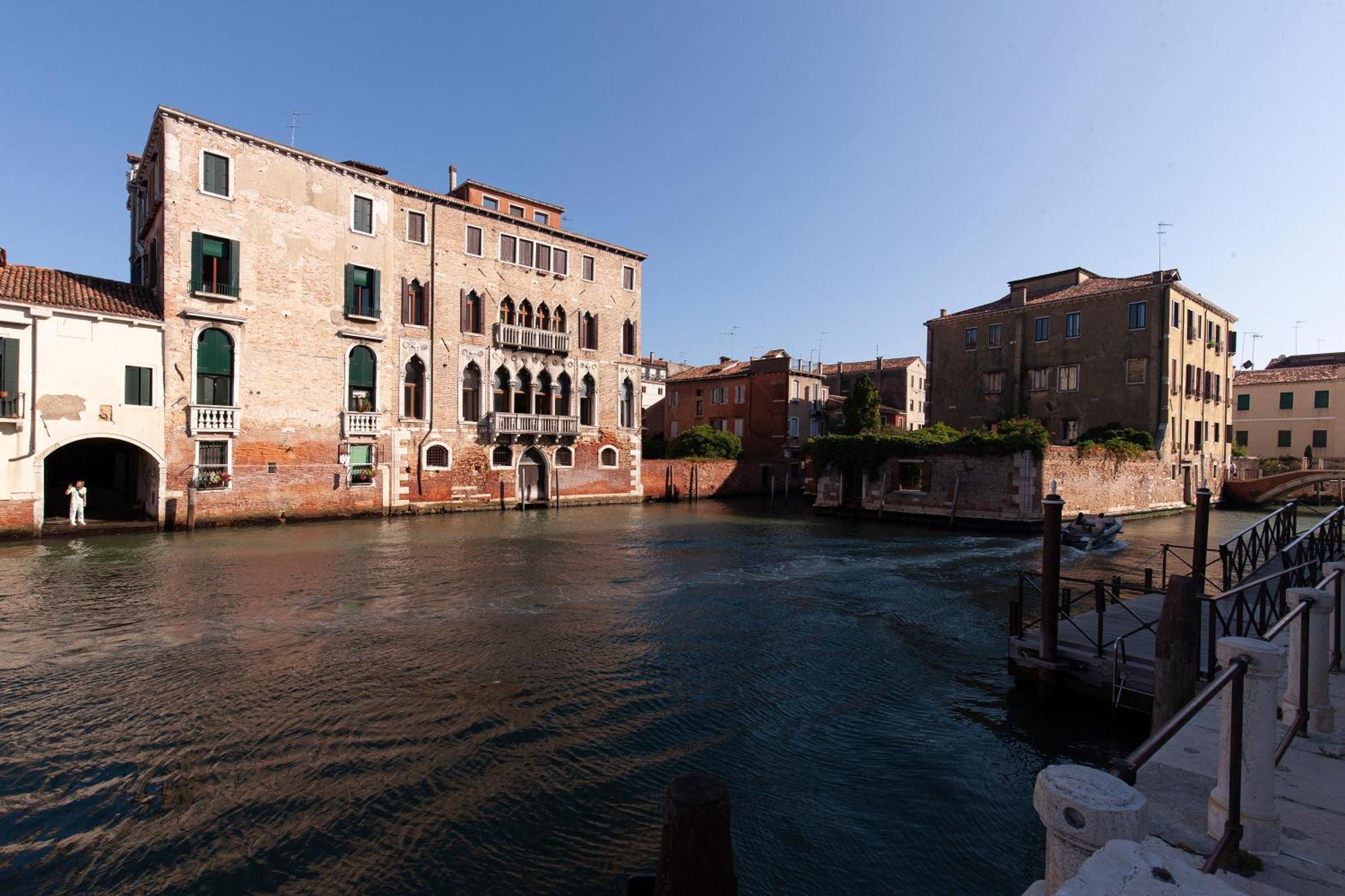 Luxury Apartment Pesaro Papafava เวนิส ภายนอก รูปภาพ
