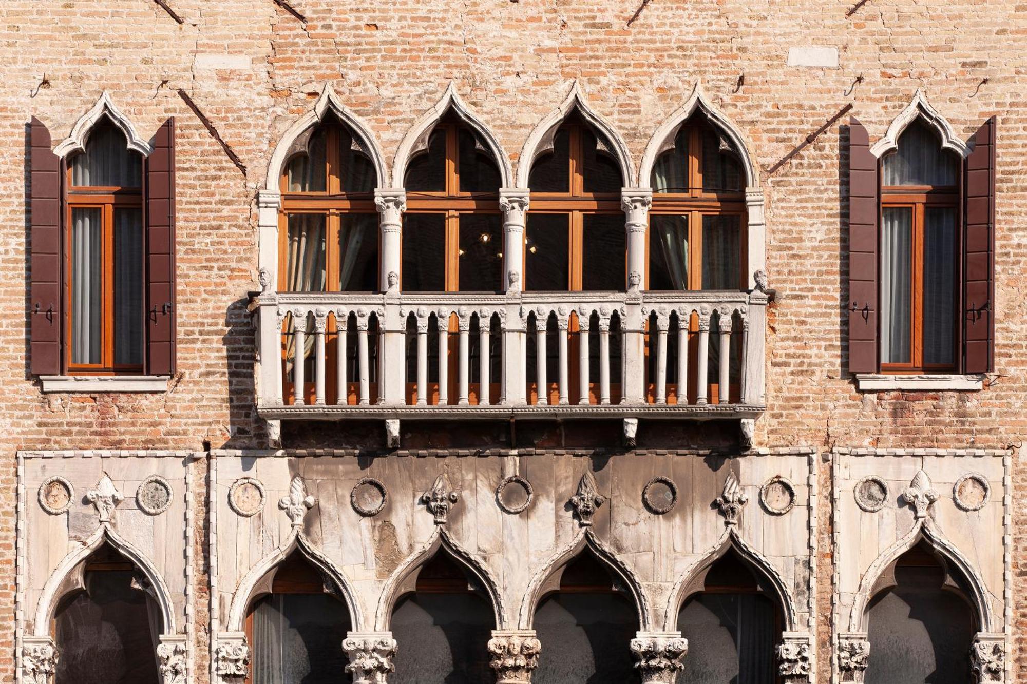 Luxury Apartment Pesaro Papafava เวนิส ภายนอก รูปภาพ