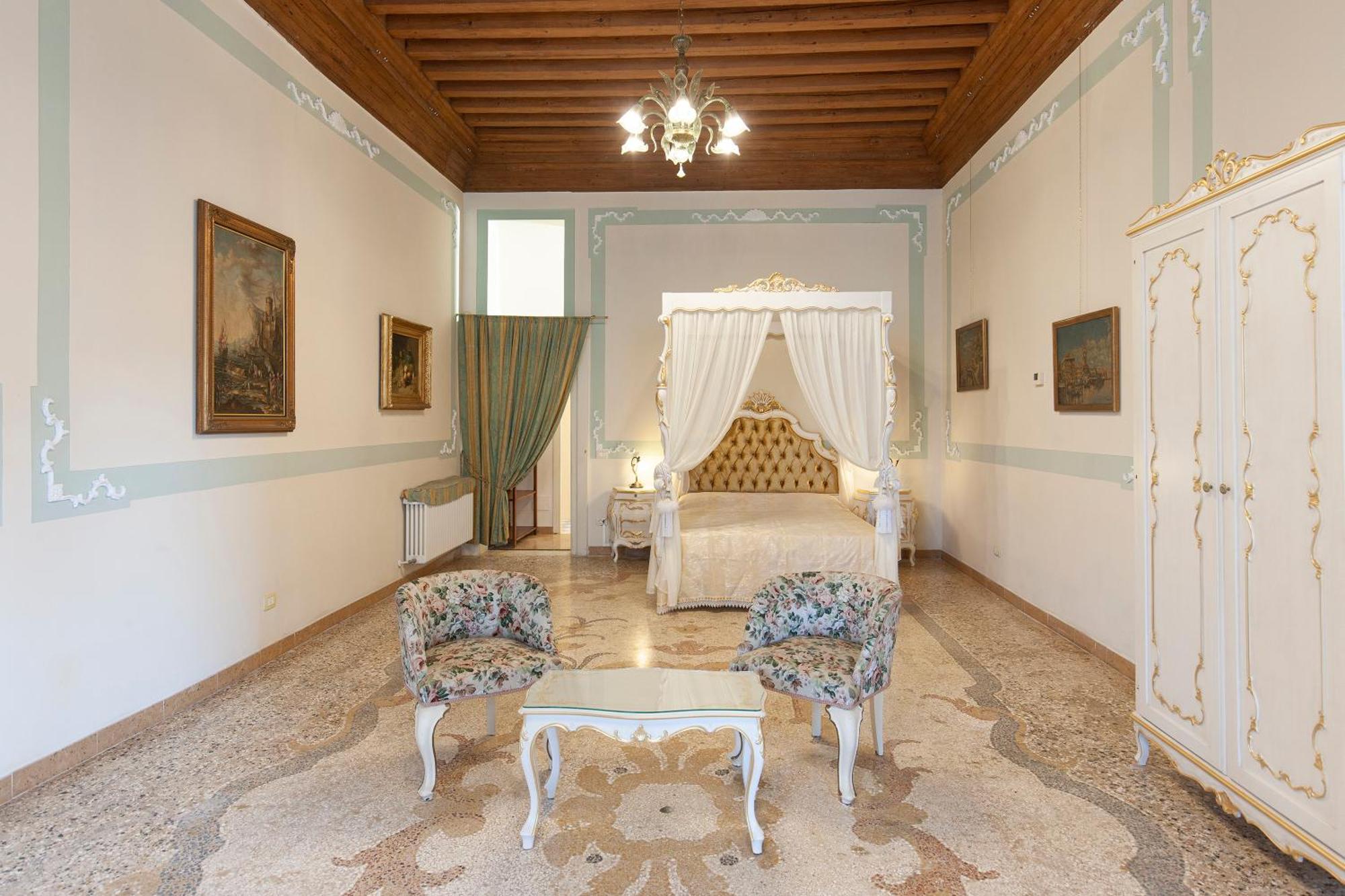 Luxury Apartment Pesaro Papafava เวนิส ภายนอก รูปภาพ