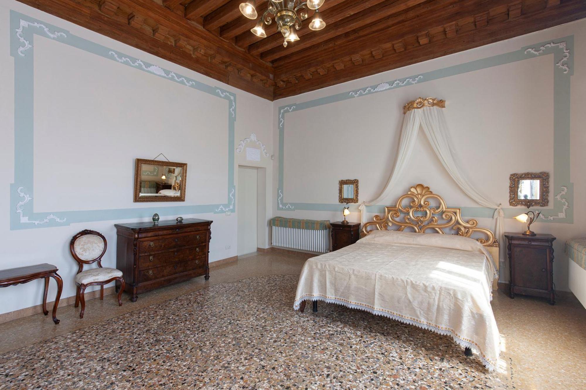 Luxury Apartment Pesaro Papafava เวนิส ภายนอก รูปภาพ